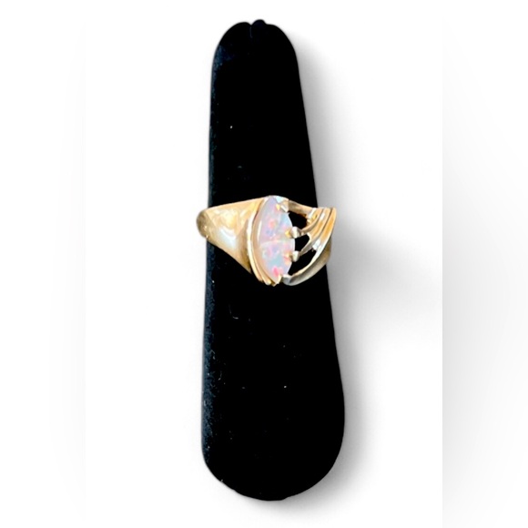 Opal Ring Marquise Caochon Opal 14 Karat Gold Size 6.5